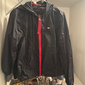 Tommy Hilfiger windbreaker (M)